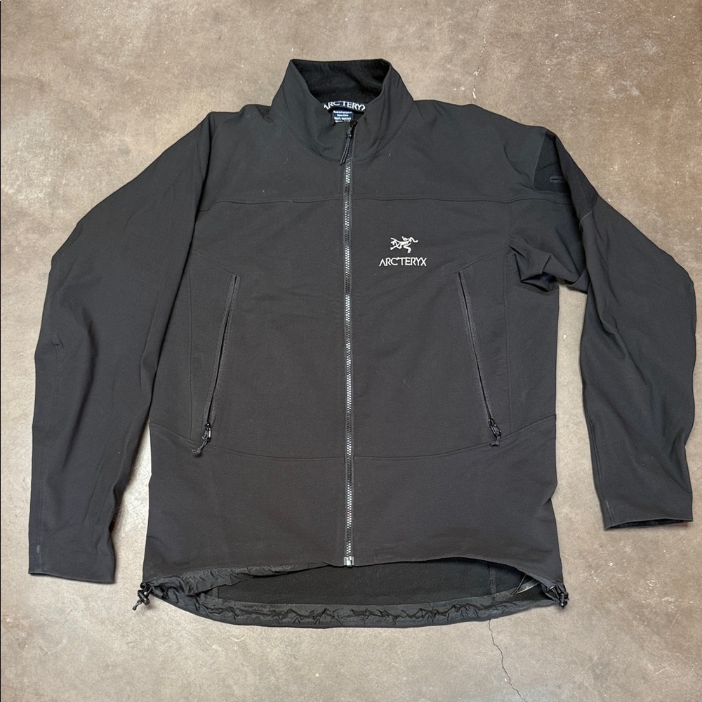 Arc’teryx Men’s Softshell Jacket Full Zip Black — Size L/G
